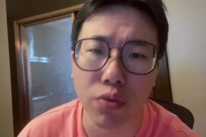 孔祥宇：楊瀚森6犯離場 手部動作控制不好 力量對抗處于下風