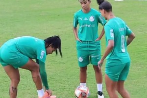 這一幕似曾相識，但確是女版MSN??