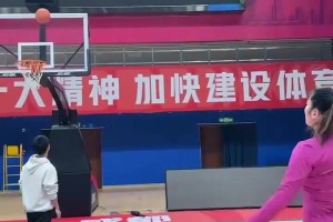 李夢(mèng)這大體格子觀感！三分訓(xùn)練命中率是真高?。? >
                                        </div>
                                    </div>
                                                                        <div   id=