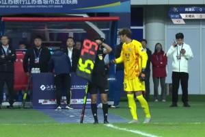 換人神了！蘇超南通隊(duì)點(diǎn)球大戰(zhàn)前換門將，蔡天龍登場連撲兩點(diǎn)??