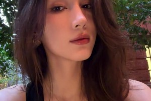 太有感覺了！楊政女友孟雅芳：比美照更有吸引力的是live~