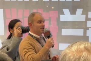 詹姆斯：狀元去強(qiáng)隊(duì)不多見(jiàn) 弗拉格能夠復(fù)制萊昂納德成長(zhǎng)路線