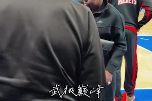 杜蘭特在老主場也被噓，他只有媽媽一個后盾了