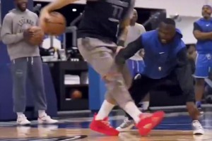 077慵懶的方式看著又是那么舒服，漫不經(jīng)心卻又那么牛逼??