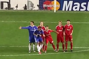 重炮型中衛(wèi)傳奇時刻！阿萊士歐冠重炮攻破利物浦！