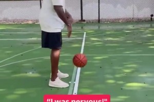 喬丹說的好多年沒碰球 結(jié)果要在小孩子面前展示的視頻來了！