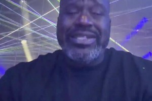 大鯊魚竟然在唱“紅日”？？？看得出來唱的充滿感情??