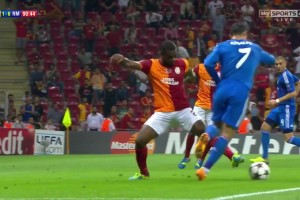 狀態(tài)全盛時期的C羅有多強(qiáng)？C羅踩單車戲耍過人爆射破門戴帽！