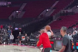 楊瀚森賽前有干擾三分練習(xí)，命中率還需提升呀??