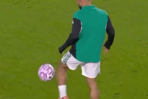 不復(fù)當(dāng)年！薩拉赫聯(lián)賽僅2次過人，少于55名英超后衛(wèi)！