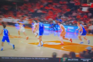 臥槽，炸裂！布澤爾兒子這記抓帽也太殘暴了！