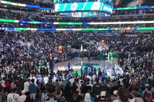 MVP！獨(dú)行俠主場(chǎng)居然有這么多的SGA球迷，不停為他歡呼