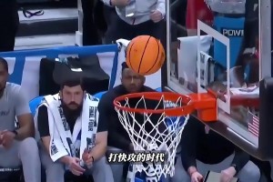 街頭采訪波特蘭當?shù)厍蛎裕焊兄x中國把楊瀚森這么優(yōu)秀的球員給我們