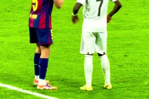 感覺(jué)維尼修斯就像小孩一樣，挺好玩這人，還和庫(kù)巴西分享水