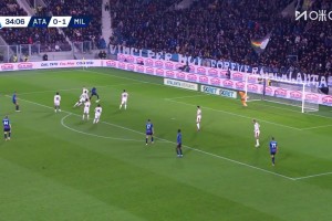 扳平比分！帕沙利奇精準(zhǔn)滲透，克曼轉(zhuǎn)身爆桿近角得手