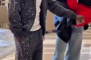 維尼修斯與模特女友約會(huì)，同樣都是有女友，亞馬爾咋狀態(tài)那么差