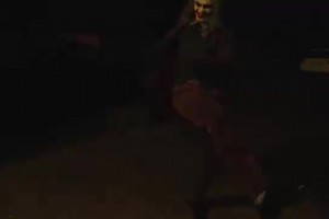 曼徹斯特變哥譚？哈蘭德萬(wàn)圣節(jié)化妝成小丑入侵街頭！路人的反應(yīng)？