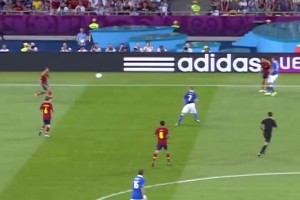 名場(chǎng)面：登巴巴＆蘭帕德14年賽后采訪談杰拉德?tīng)?zhēng)冠關(guān)鍵戰(zhàn)滑到！