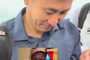 馬寧給球迷簽名時(shí)被靈魂拷問：蘇超激烈還是中超激烈啊??