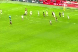 老當(dāng)益壯??球迷現(xiàn)場(chǎng)實(shí)拍莫德里奇回追防守卡位