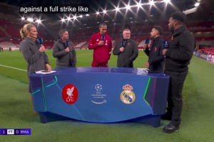 賽前你見(jiàn)過(guò)阿諾德嗎？或者賽后你打算見(jiàn)他？范戴克：不！