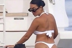 紅牌罰下??！大庭廣眾之下C羅對喬治娜上演手球