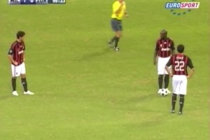 西多夫做球卡卡架炮！當(dāng)年帕托在米蘭的待遇也是沒誰了！