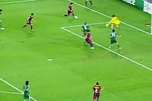 太可惜了！這球若踢進(jìn)，將又是一歷史名畫(huà)！