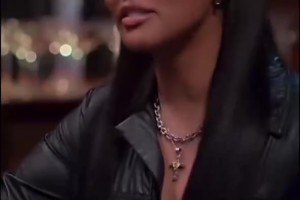 當(dāng)眾秀恩愛(ài)是吧！阿耶莎：一個(gè)月離不開(kāi)什么？庫(kù)里：性愛(ài)！