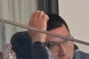 網(wǎng)友笑談：在熊貓杯現(xiàn)場的邵佳一連夜辭職??