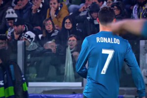 對(duì)手也由衷的鼓掌！當(dāng)年C羅這記倒鉤，征服了現(xiàn)場的所有人！