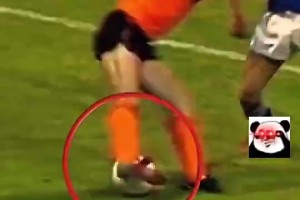 五十年前的神技！克魯伊夫轉(zhuǎn)身，至今仍有很多球員在學(xué)習(xí)！