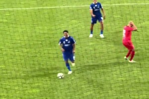 小羅在慈善賽上又是降維打擊！精靈老了還是精靈！