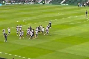 在哪里都是主場(chǎng)！埃爾切球迷高喊梅西的名字