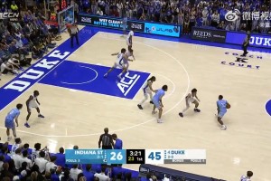 明年狀元熱門！卡梅隆-布澤爾居然來了一個搶斷后暴扣！