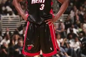 韋德放現(xiàn)在NBA會是什么水平？楊毅：現(xiàn)在這空間，根本防不了！